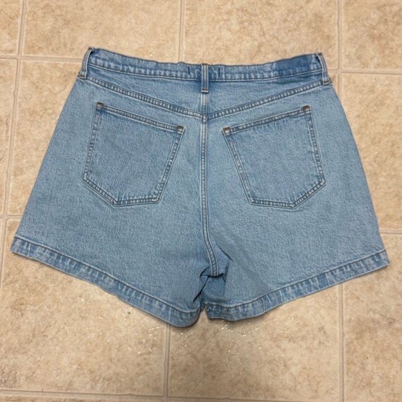 Abercrombie & Fitch Curve Love Women's The Dad Short High Rise Size 33/16 - Picture 4 of 5